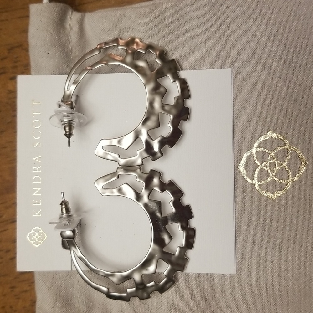Kendra Scott Silver Shiva Hoop Earrings NWT - Picture 4 of 6